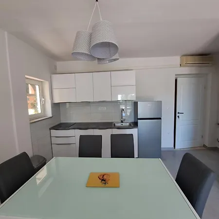 Apartment Zgogo *
